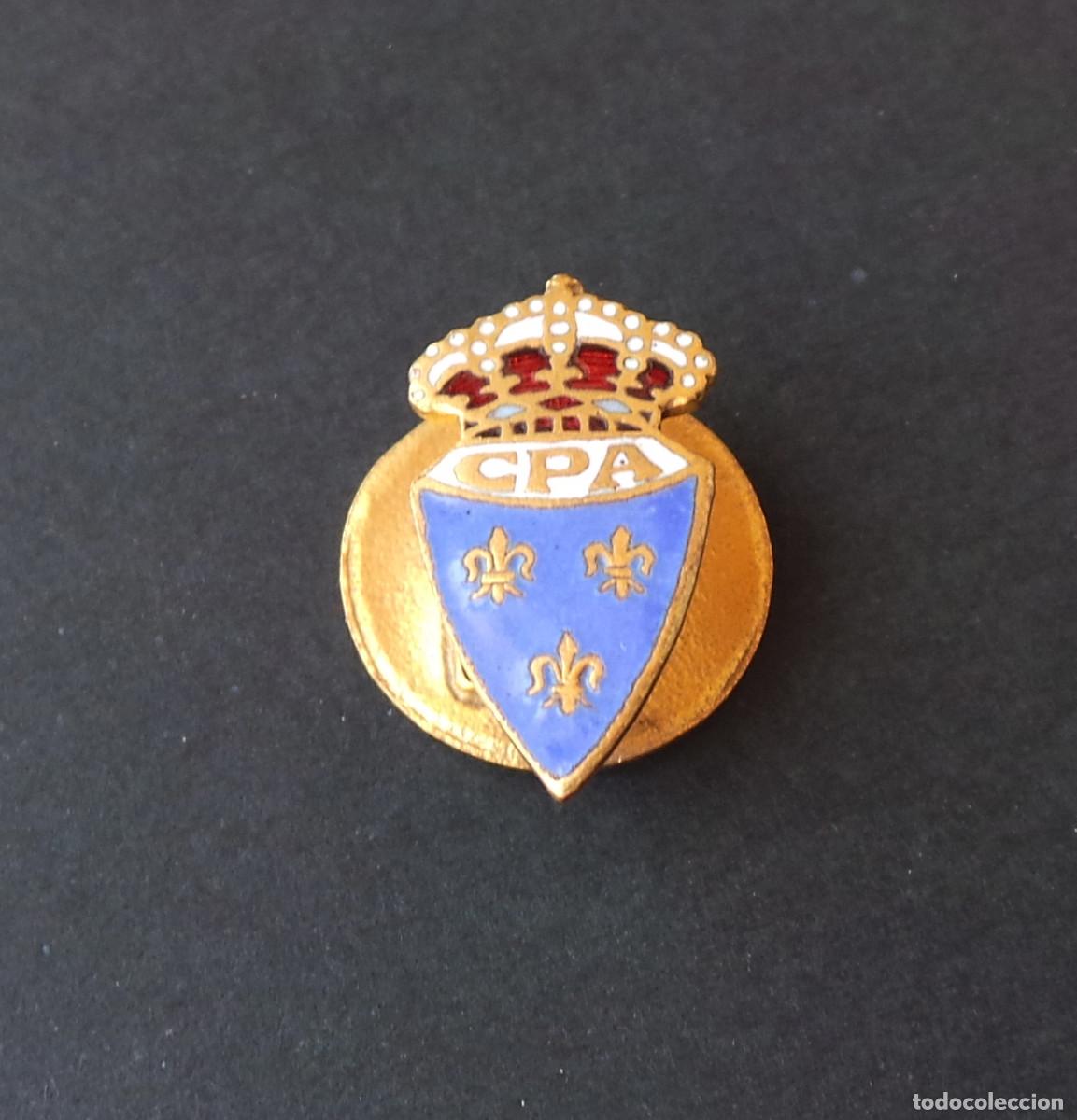 Militaria: INSIGNIA DE SOLAPA, ESMALTE AL FUEGO. CLUB DE F&Uacute;TBOL. C.D. PATRIA ARAG&Oacute;N.