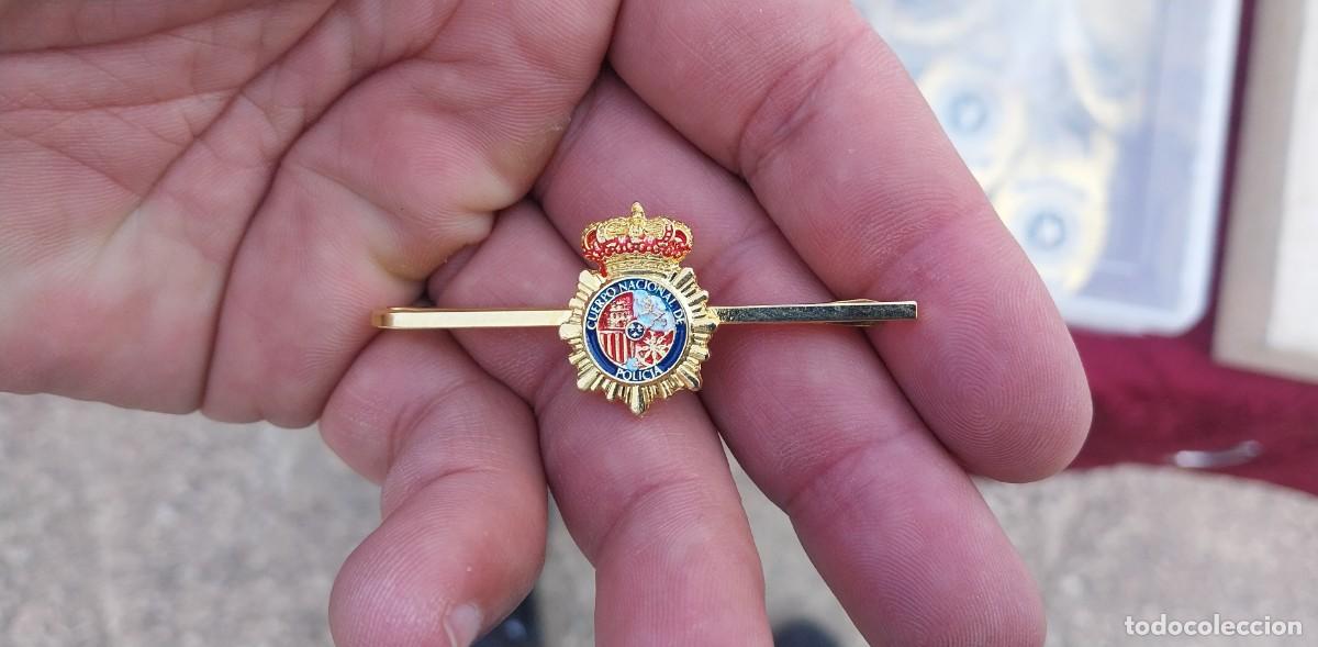 Militaria: POLICIA NACIONAL PISACORBATA GRANDE