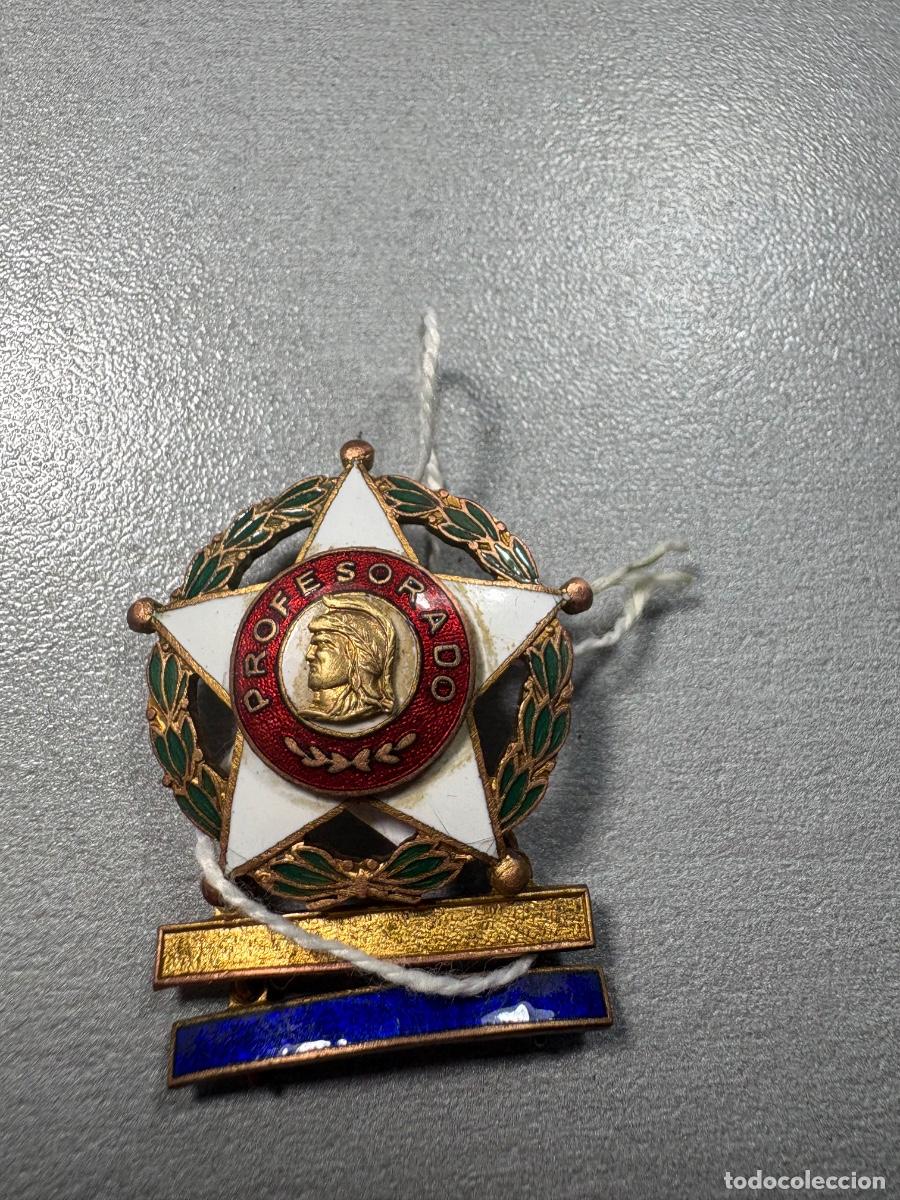 Militaria: Distintivo profesorado,franco