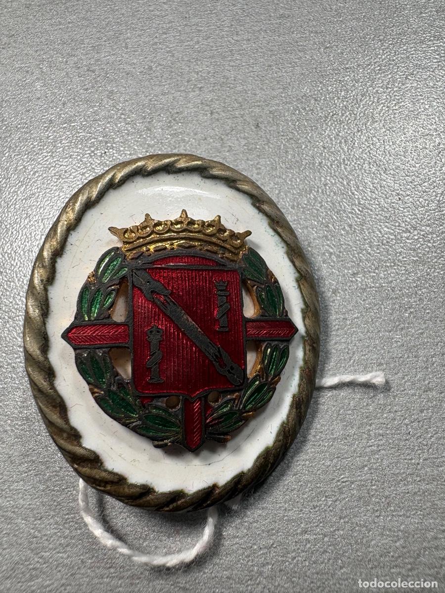 Militaria: Distintivo de cuello Casa de Franco