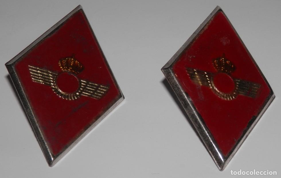 Militaria: DOS INSIGNIAS MILITARES