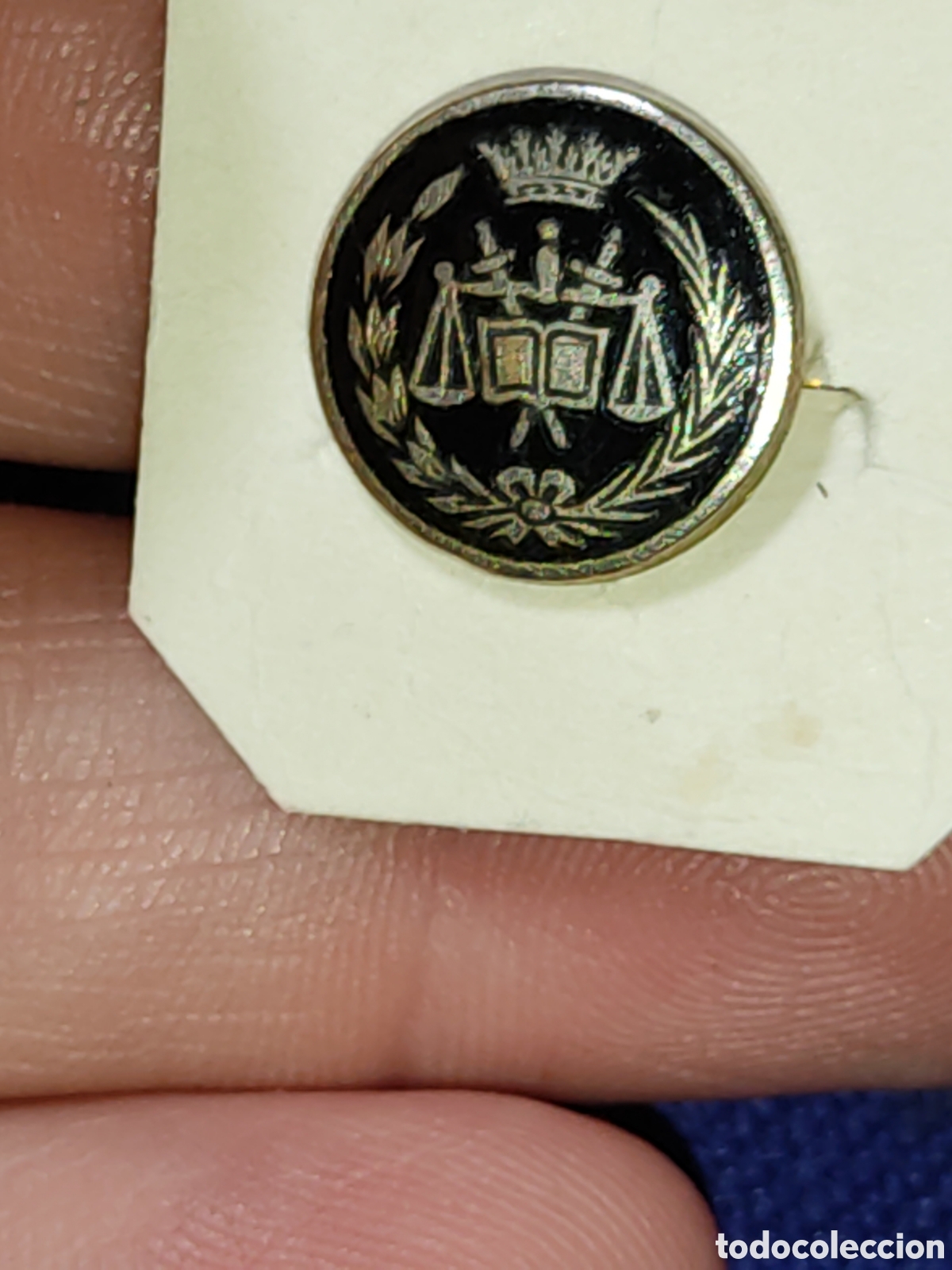 Militaria: Insignia de bot&oacute;n,solapa - carrera derecho esmaltada,&eacute;poca de Franco.