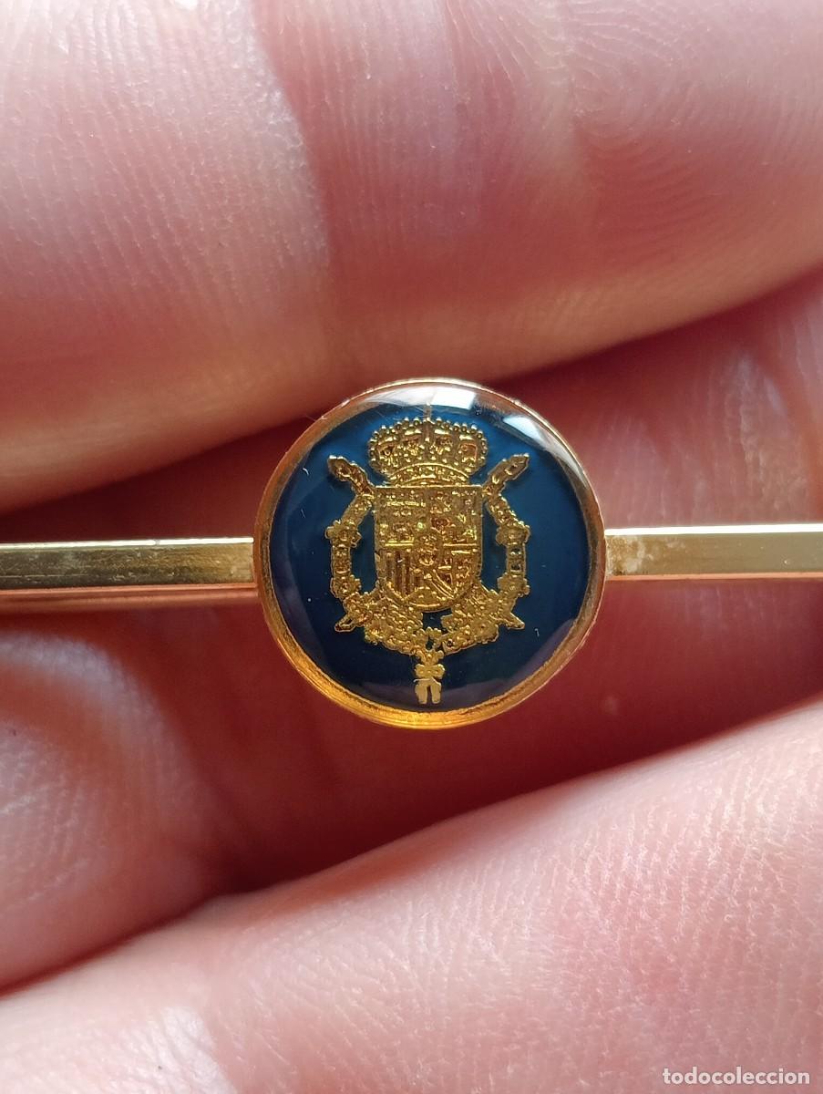 Militaria: PISACORBATAS ESCUDO REAL BORB&Oacute;NICO, GUARDIA REAL, SERVICIO SU MAJESTAD REY DE ESPA&Ntilde;A