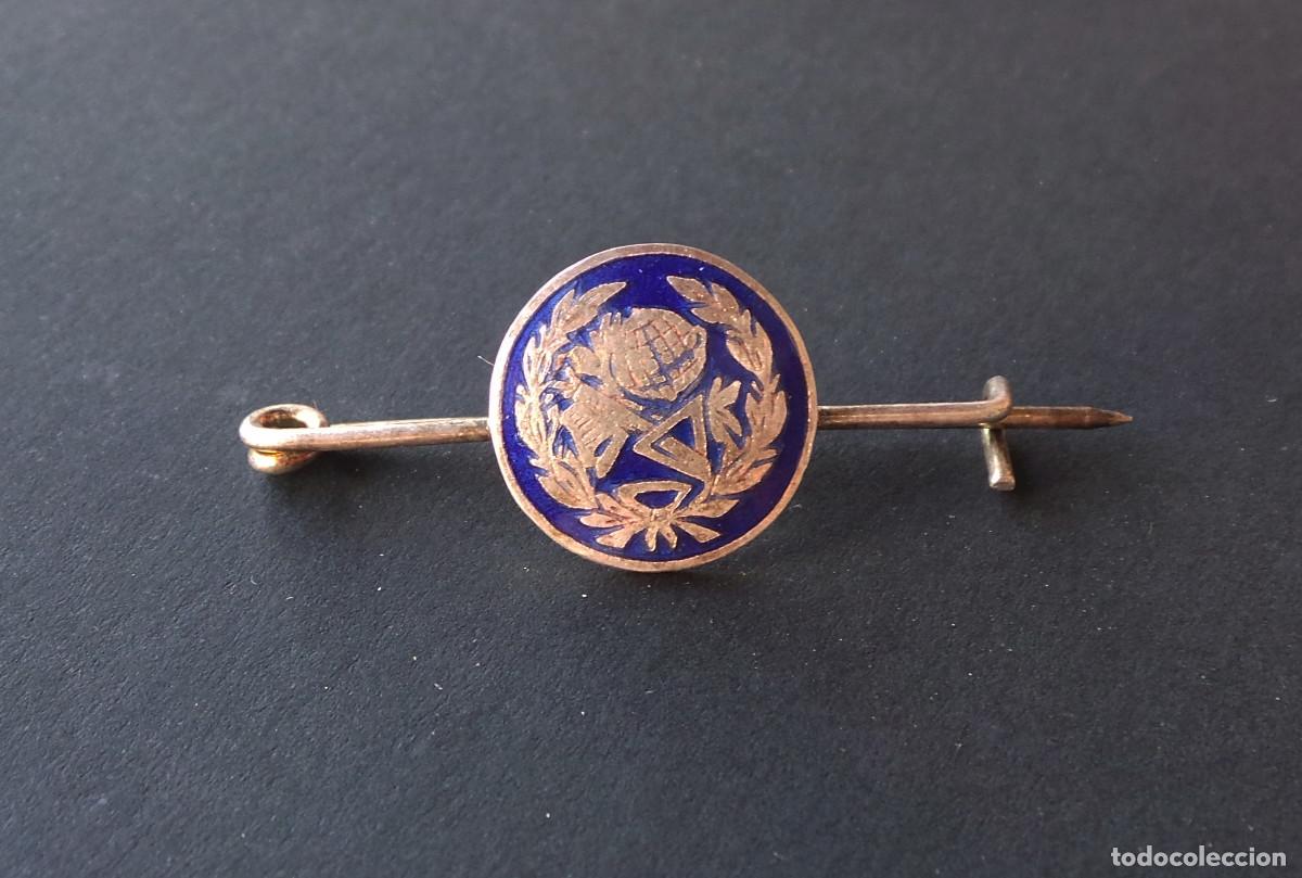 Militaria: ALFILER DE CORBATA O PA&Ntilde;UELO ANTIGUO CON EL EMBLEMA DE LA PROFESI&Oacute;N DE MAGISTERIO (MAESTROS).