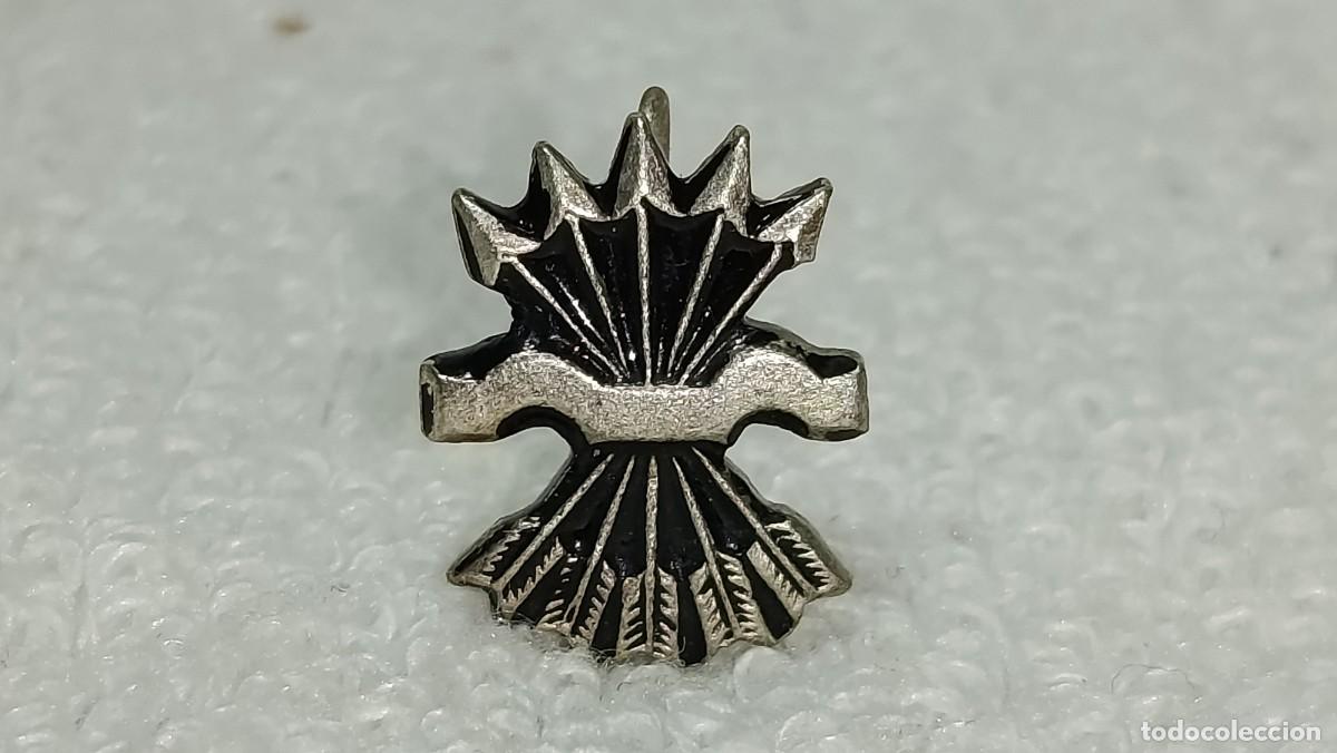 Militaria: ANTIGUO PIN INSIGNIA POLITICA BROCHE IMPERDIBLE DE LA FALANGE ESPA&Ntilde;OLA A&Ntilde;OS 60