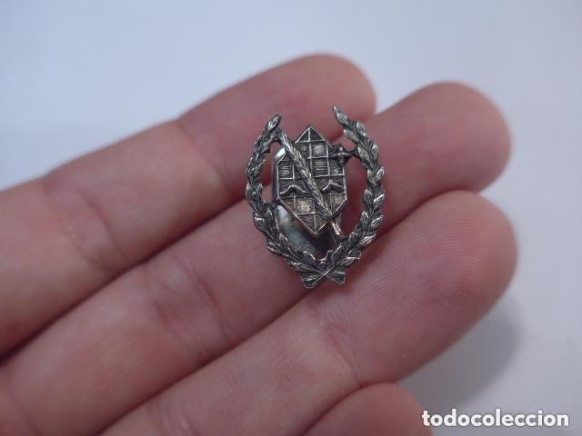 Militaria: Antigua insignia espa&ntilde;ola a identificar