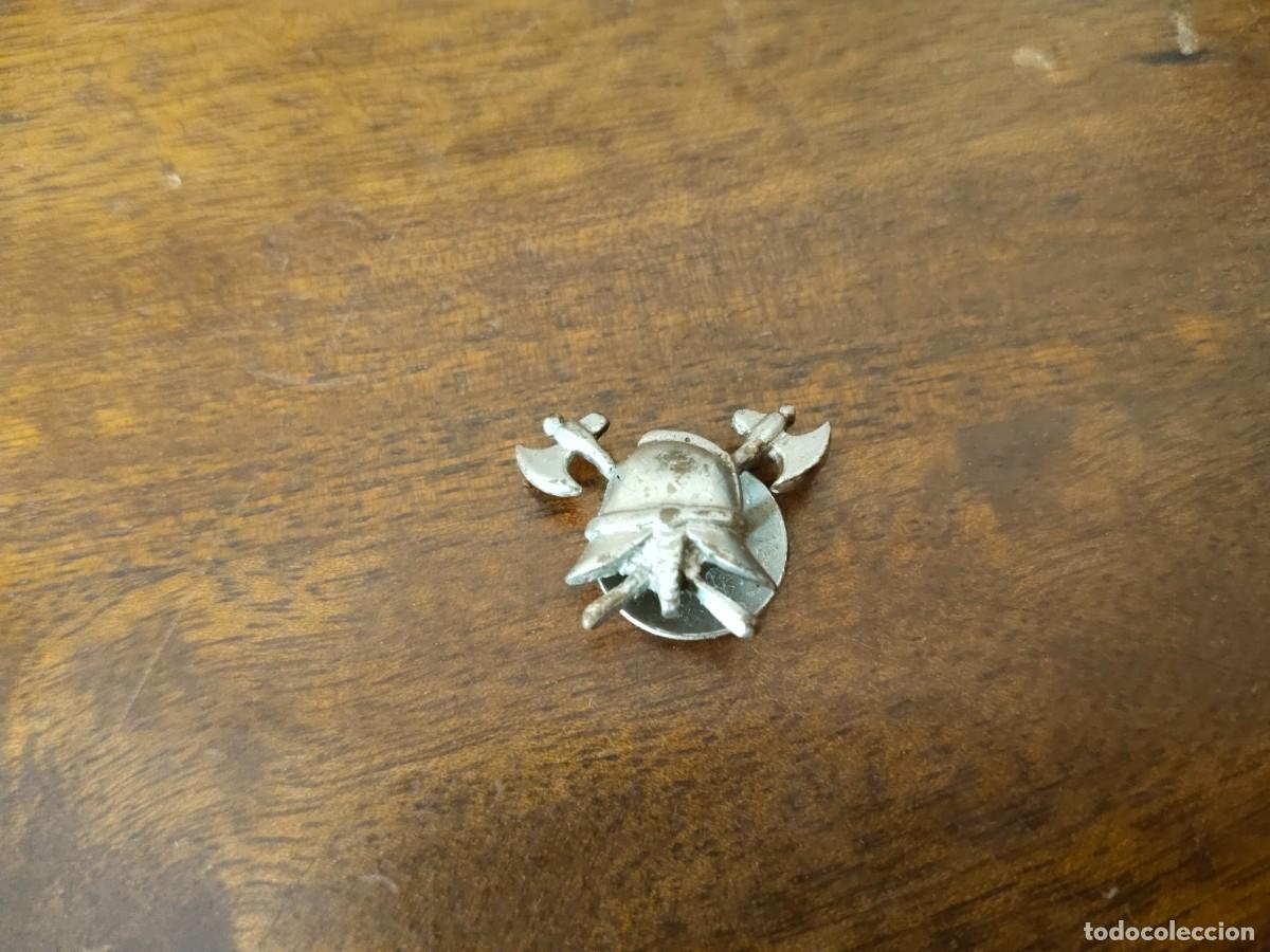 Militaria: Insignia de Ojal Bomberos. - Foto 1
