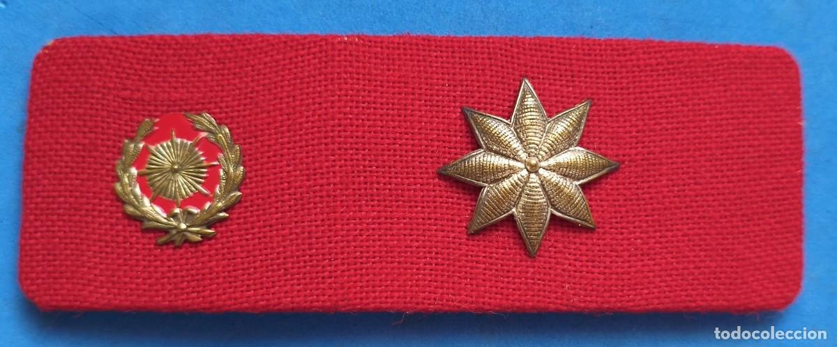 Militaria: Galleta de intendencia. Comandante. Sin m&aacute;s datos.
