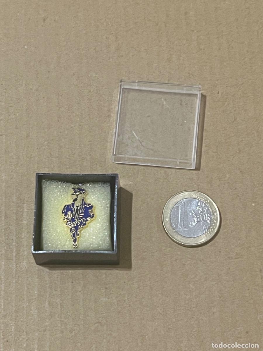 Militaria: Pin POLIC&Iacute;A NACIONAL