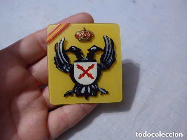 Militaria: Antigua insignia emblema carlista grande original de pecho, requete de guerra civil.