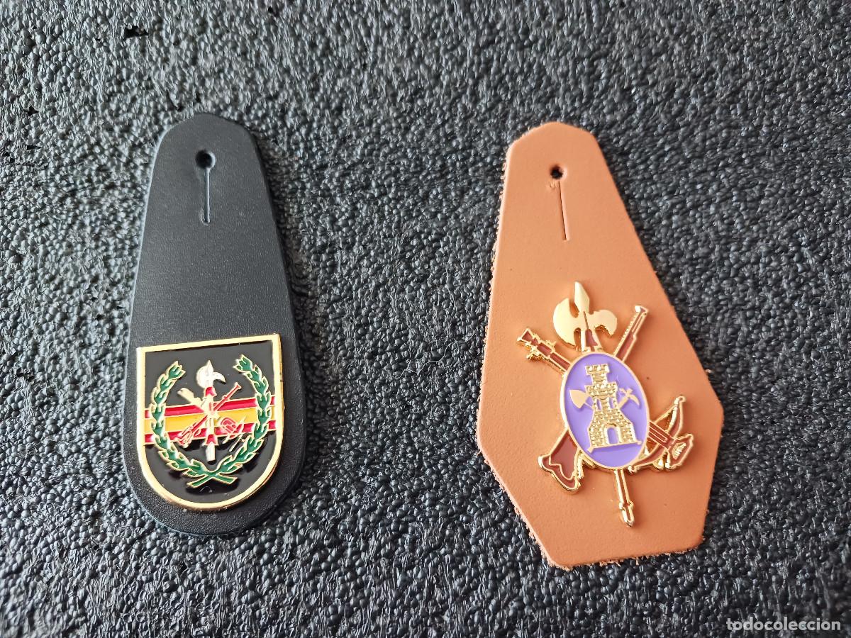 Militaria: dos pepitos legionarios, sin usar, unidad de zapadores sahariano y tercio gran capitan, con bandera