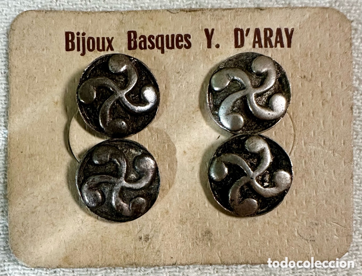 Militaria: Antiguos gemelos vascos, Lauburu, tradicional cruz vasca (o tetrasquel, cuatro cabezas).