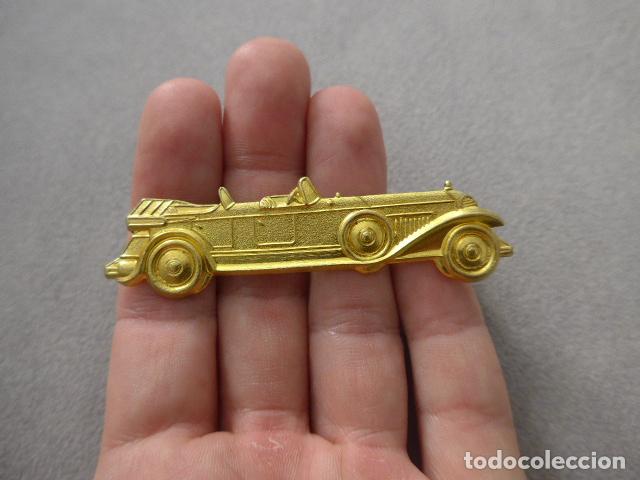 Militaria: Antigua insignia de conductor de automoviles, original, republicano, guerra civil, coche.
