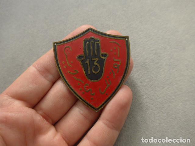 Militaria: Antigua placa de brazo de la Division 13 Mano negra, original, Guerra civil