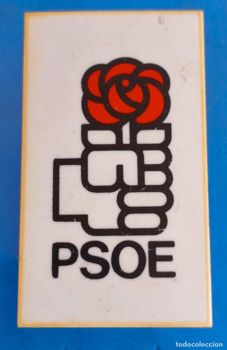 Militaria: Emblema del Partido Socialista Obrero Espa&ntilde;ol. &iquest;Finales de los a&ntilde;os 70?