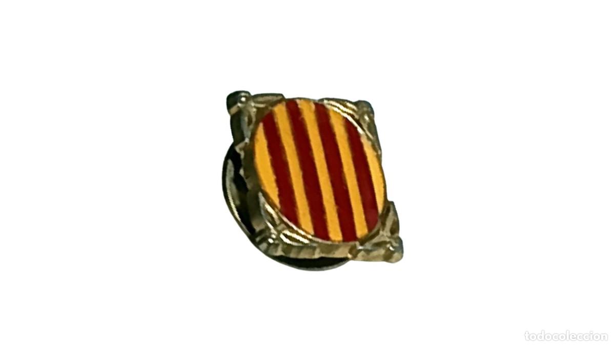 Militaria: PIN SENYERA - ESCUDO DE LAS CUATRO BARRAS - VINTAGE A&Ntilde;OS 90