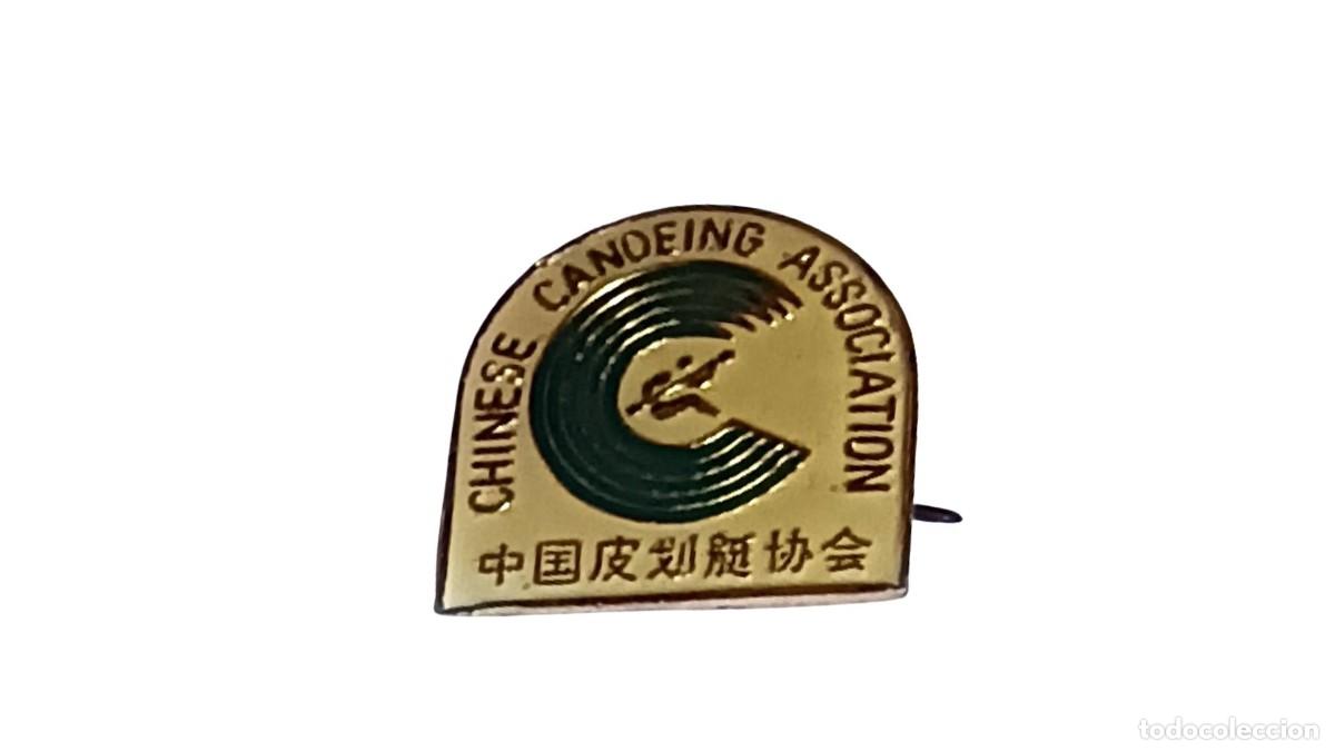 Militaria: PIN CHINESE CANOEING ASSOCIATION - ASOCIACI&Oacute;N CHINA DE PIRAG&Uuml;ISMO - VINTAGE A&Ntilde;OS 80-90