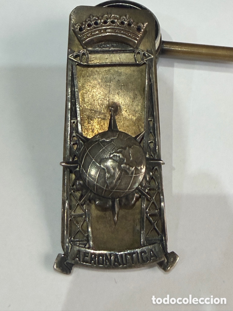 Militaria: Distintivo de Ayudante Ingeniero Aeron&aacute;utica ej&eacute;rcito del Aire - Cierre Rokiski mide 7,5 x 2,5 cm