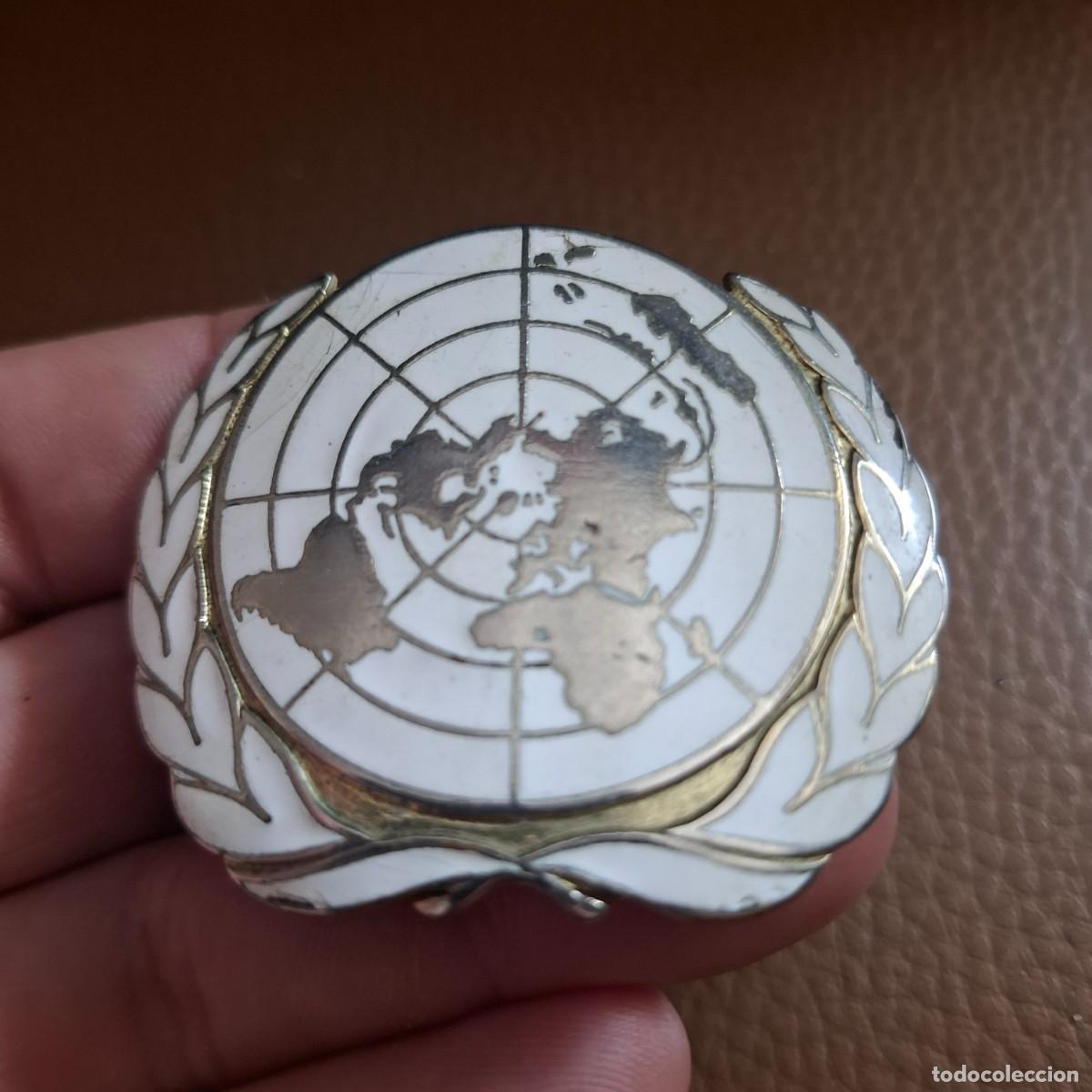 Militaria: PLACA . FUERZA DE PACIFICACION DE NACIONES UNIDAS. CASCOS AZULES. ONU