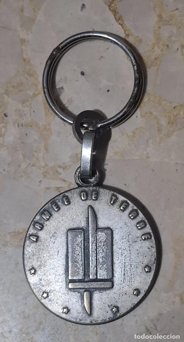 Militaria: Llavero ejercito de tierra frances. ( 1970-90)