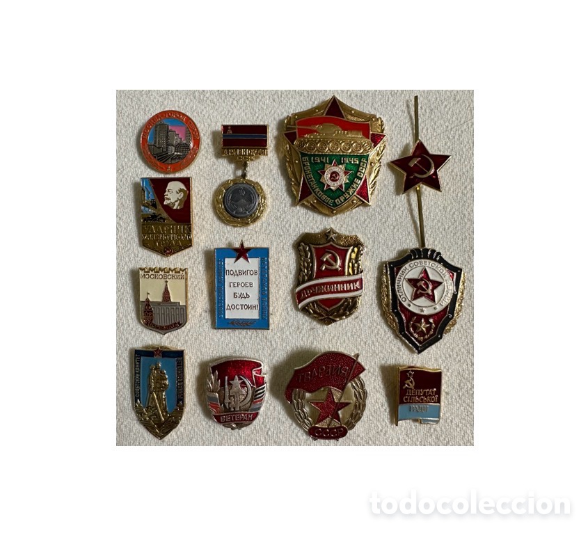 Militaria: URSS-Rusia, Soviet memorabilia, lote de 13 insignias variadas.