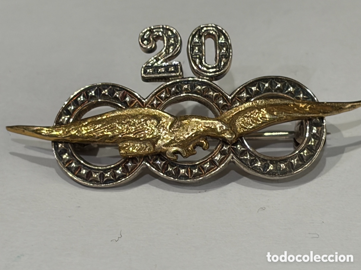 Militaria: Insignia de Pecho Ej&eacute;rcito del Aire - 20000 Horas de Vuelo - en plata -