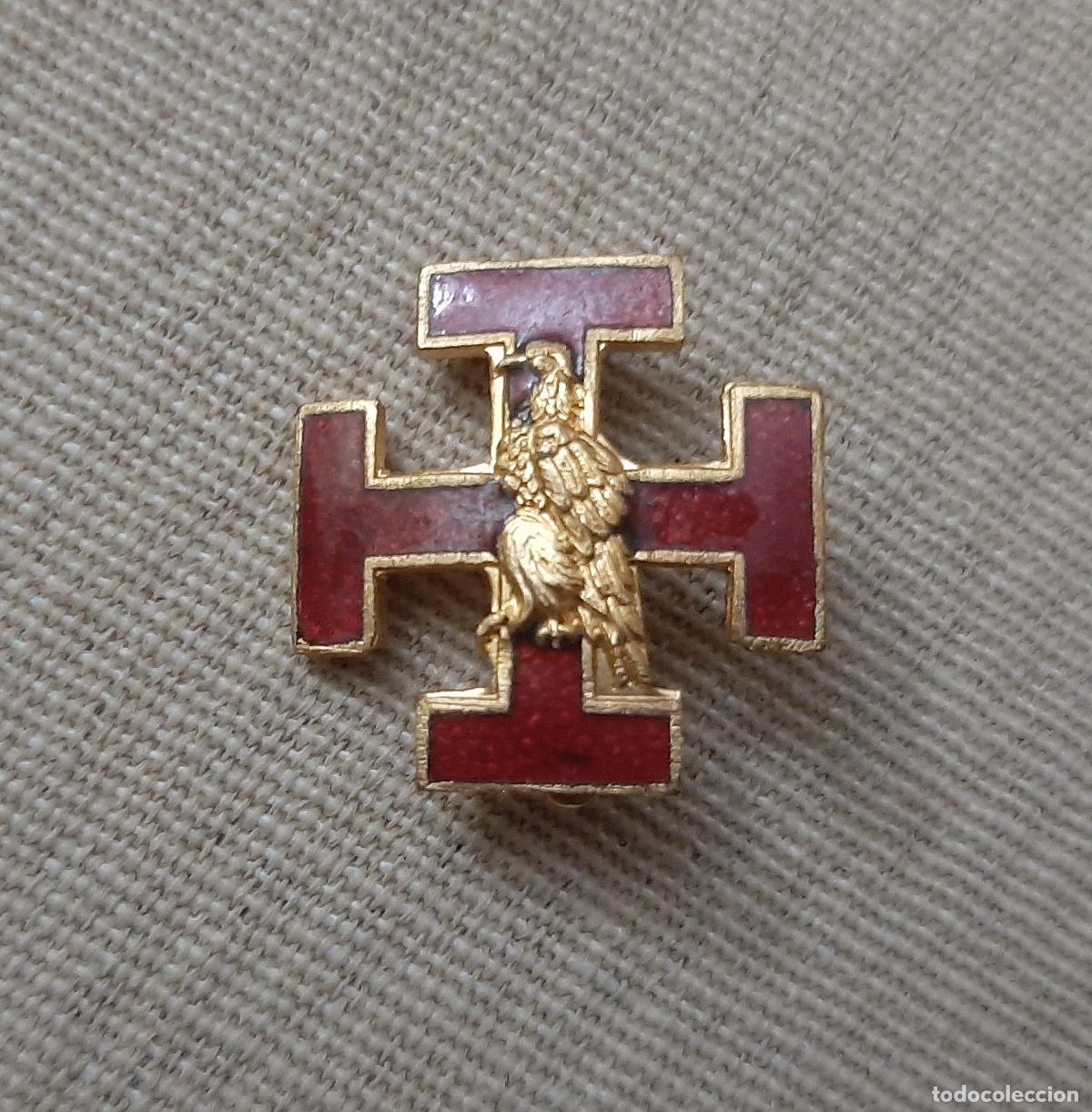 Militaria: INSIGNIA DE LA OJE CON AGUILA FALANGE