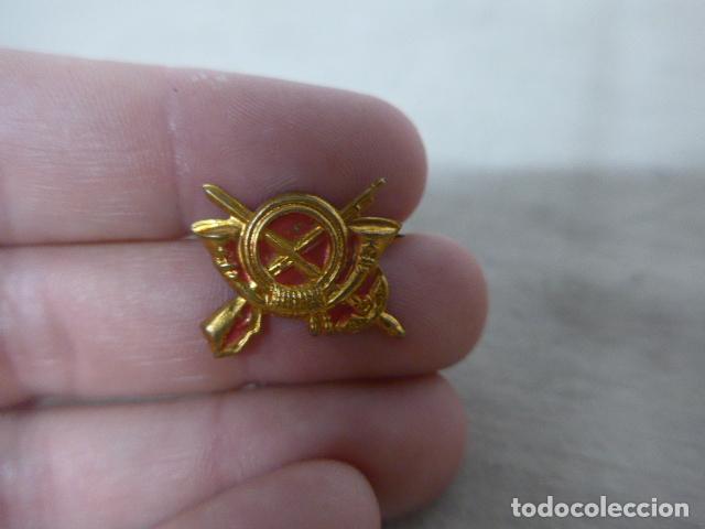 Militaria: Antigua insignia de infanteria republicana, original, guerra civil