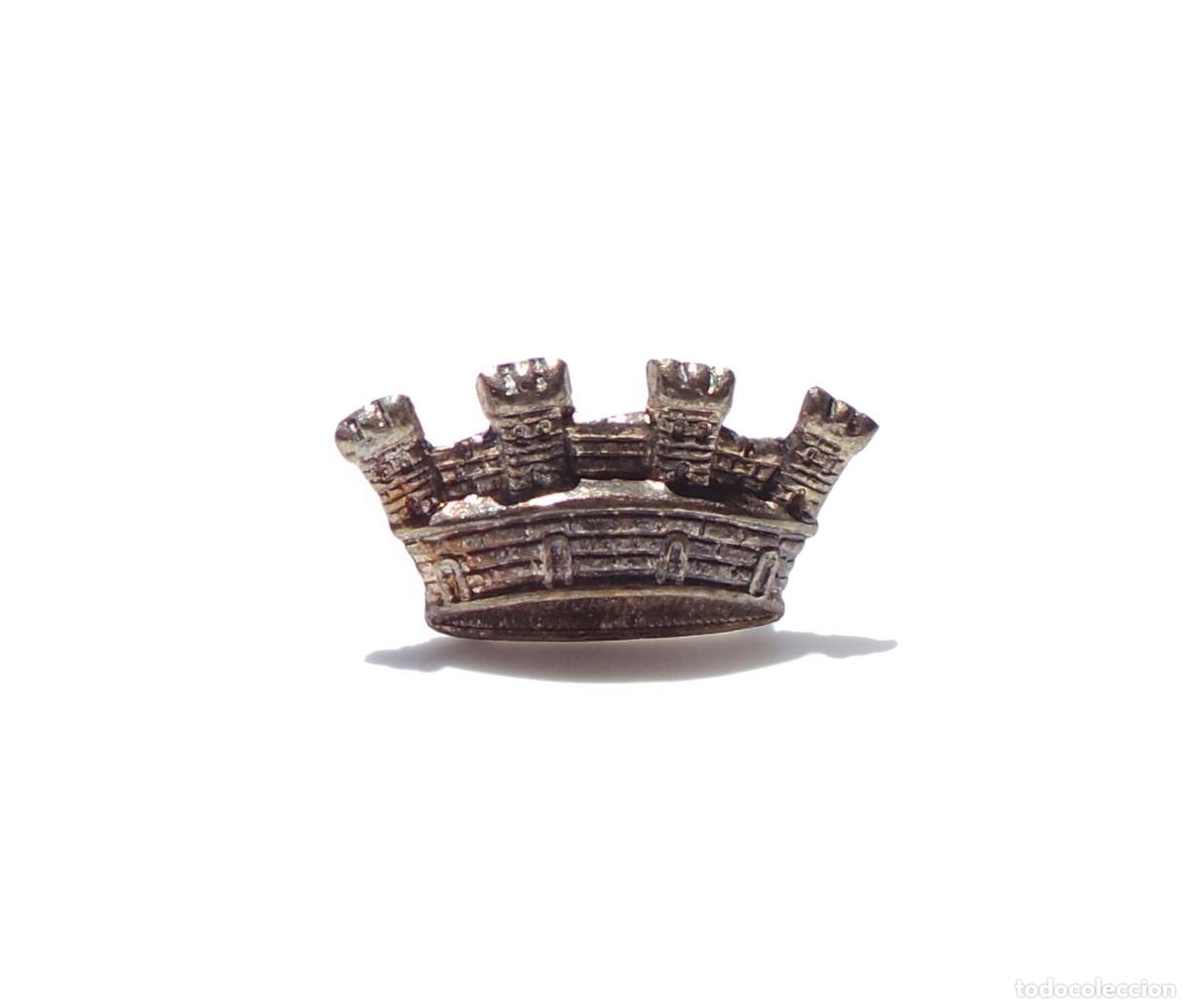 Militaria: DISTINTIVO, PARTE MEDALLA. COMPLEMENTO INSIGNIA. CORONA MURAL. REP&Uacute;BLICA.- 2,8 CM ANCHO