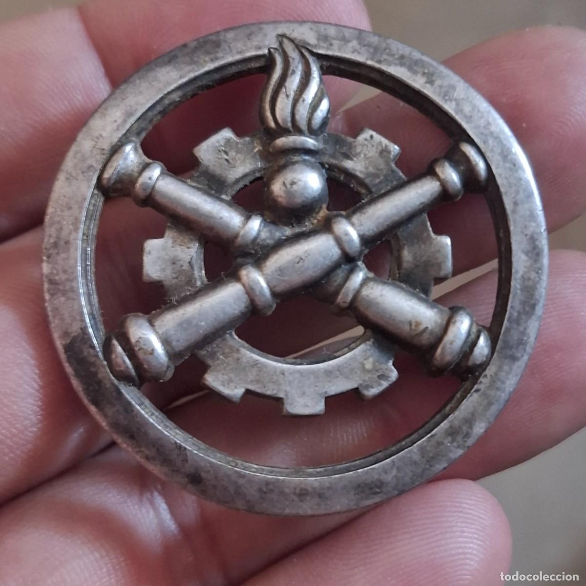 Militaria: Antigua insignia de boina el ej&eacute;rcito franc&eacute;s. Artilleria