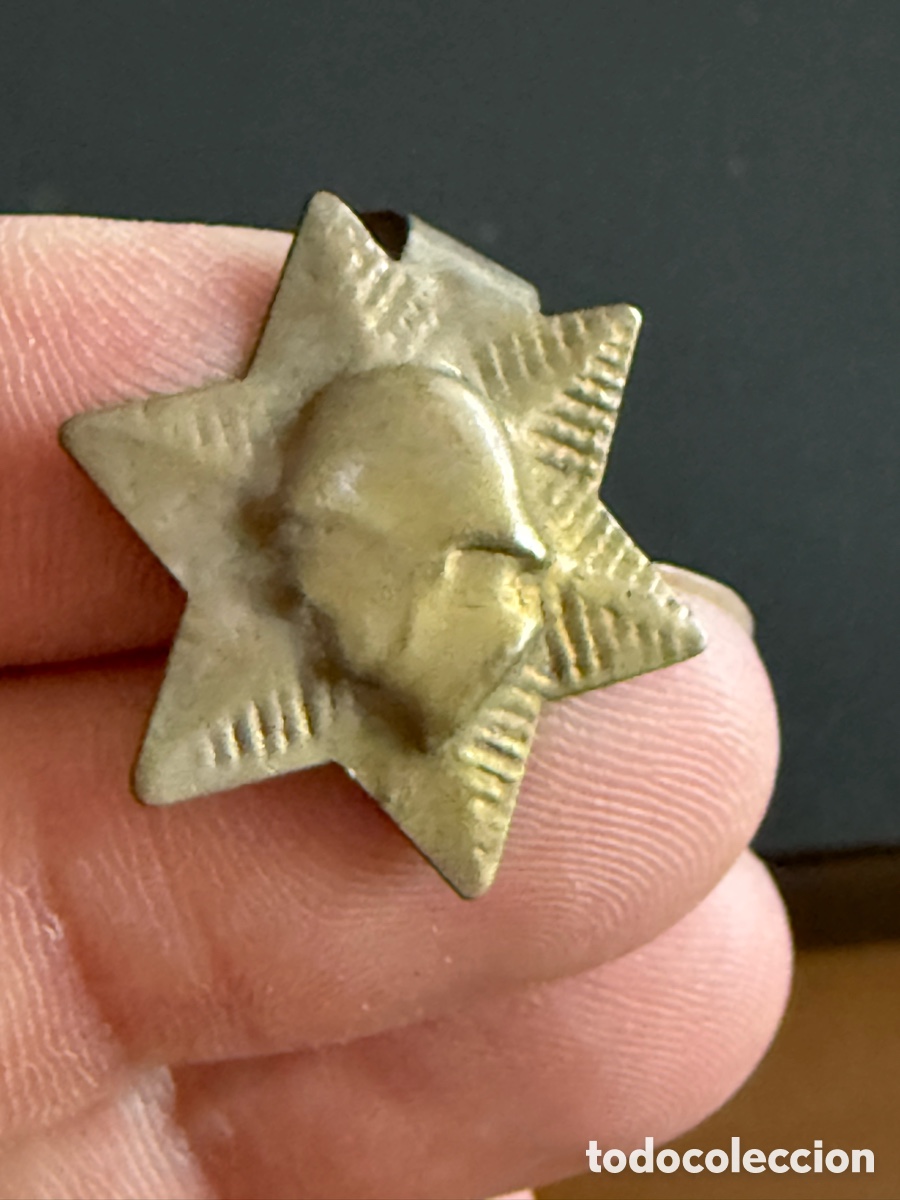 Militaria: Insignia AUXILIO DE INVIERNO