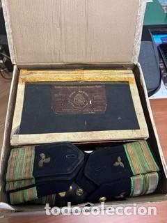 Militaria: Lote militar del comandante de maquinas Francisco Montes A&ntilde;os 50 - hombreras - parches - charreteras