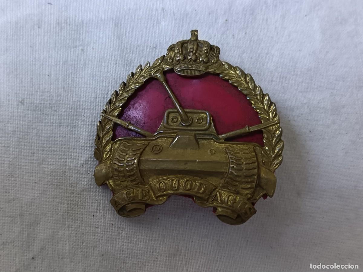 Militaria: Insignia de boina o gorra militar del ej&eacute;rcito Belga, Unidad de Carros de Combate