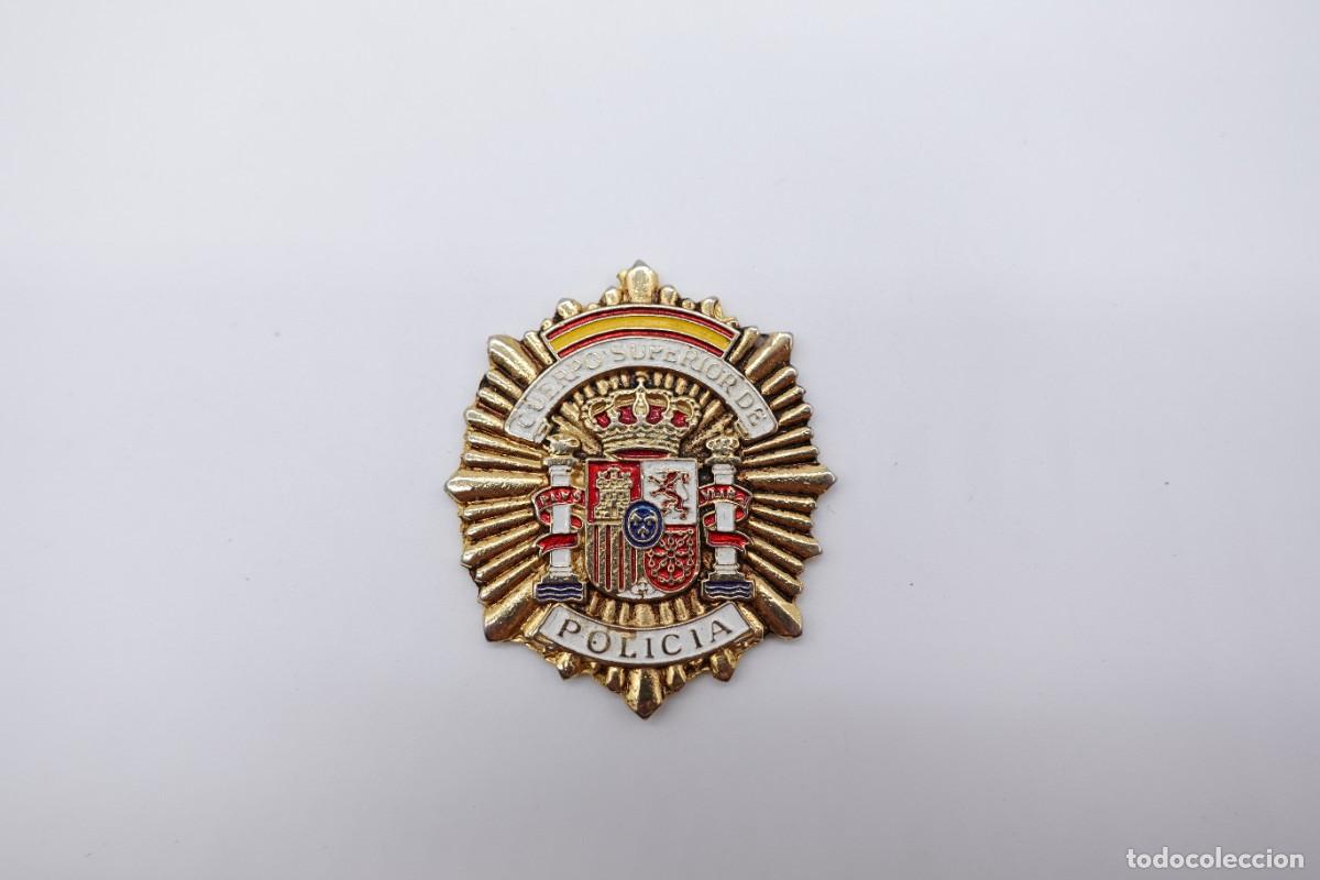 Militaria: PLACA INSIGNIA CUERPO SUPERIOR DE POLIC&Iacute;A ESPA&Ntilde;A - &Eacute;POCA FRANQUISTA / TRANSICI&Oacute;N