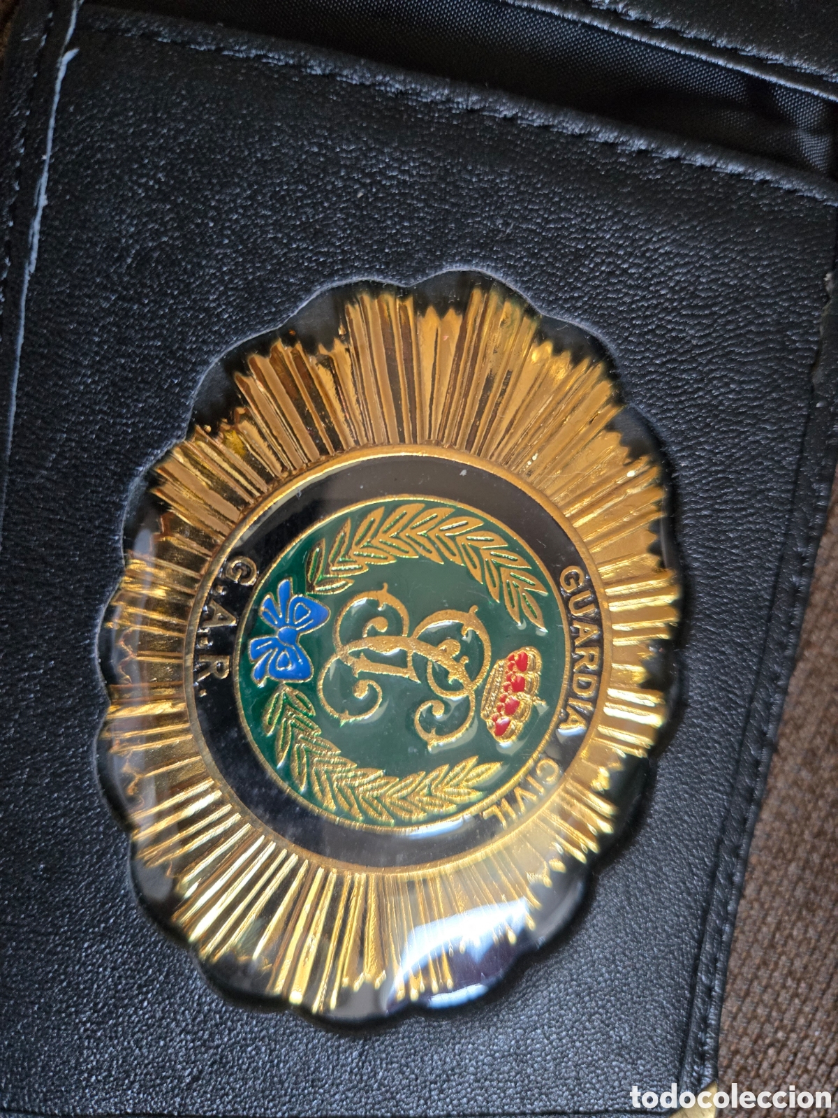 Militaria: Cartera con placa GAR Guardia Civil