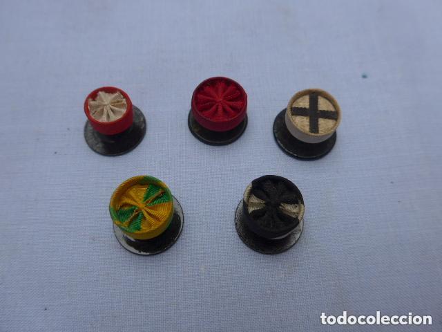 Militaria: Lote de 5 antigua roseta de medalla, distintos, originales