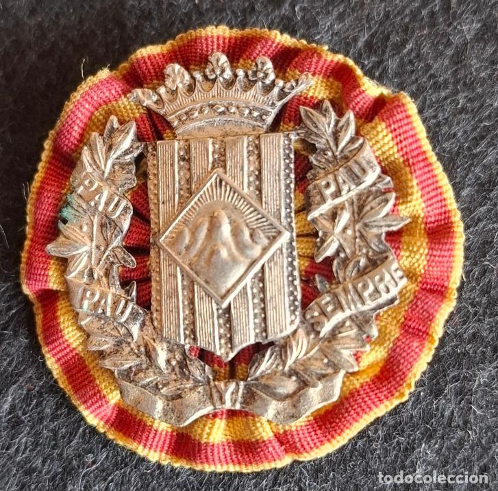 Militaria: (P-527)Insignia Pau Pau Pau Sempre - Cos Somatenes Catalunya - Montserrat