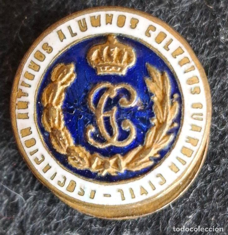 Militaria: (P-421)INSIGNIA SOLAPA ESMALTAD Asociaci&oacute;n de Antiguos Alumnos de los Colegios de la Guardia Civil