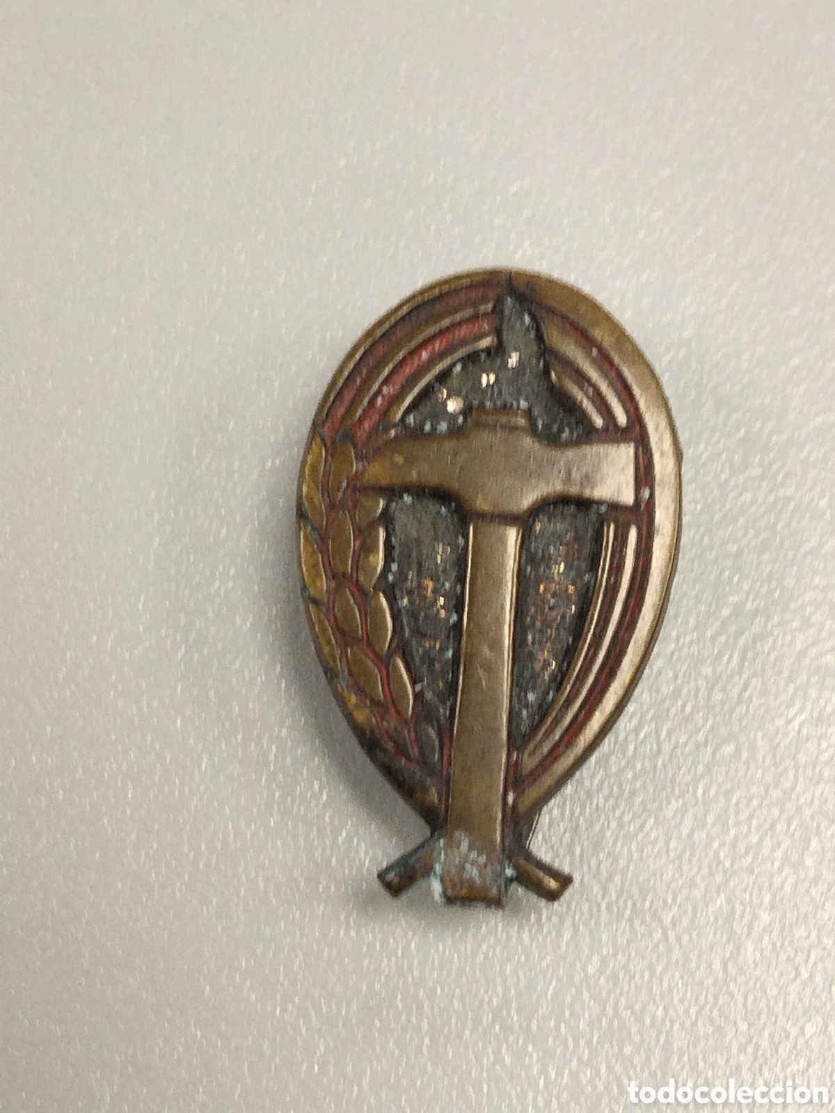Militaria: Insignia Falange post guerra civil.falangista.requete.patriotico.franco.franquista.nacional.militar