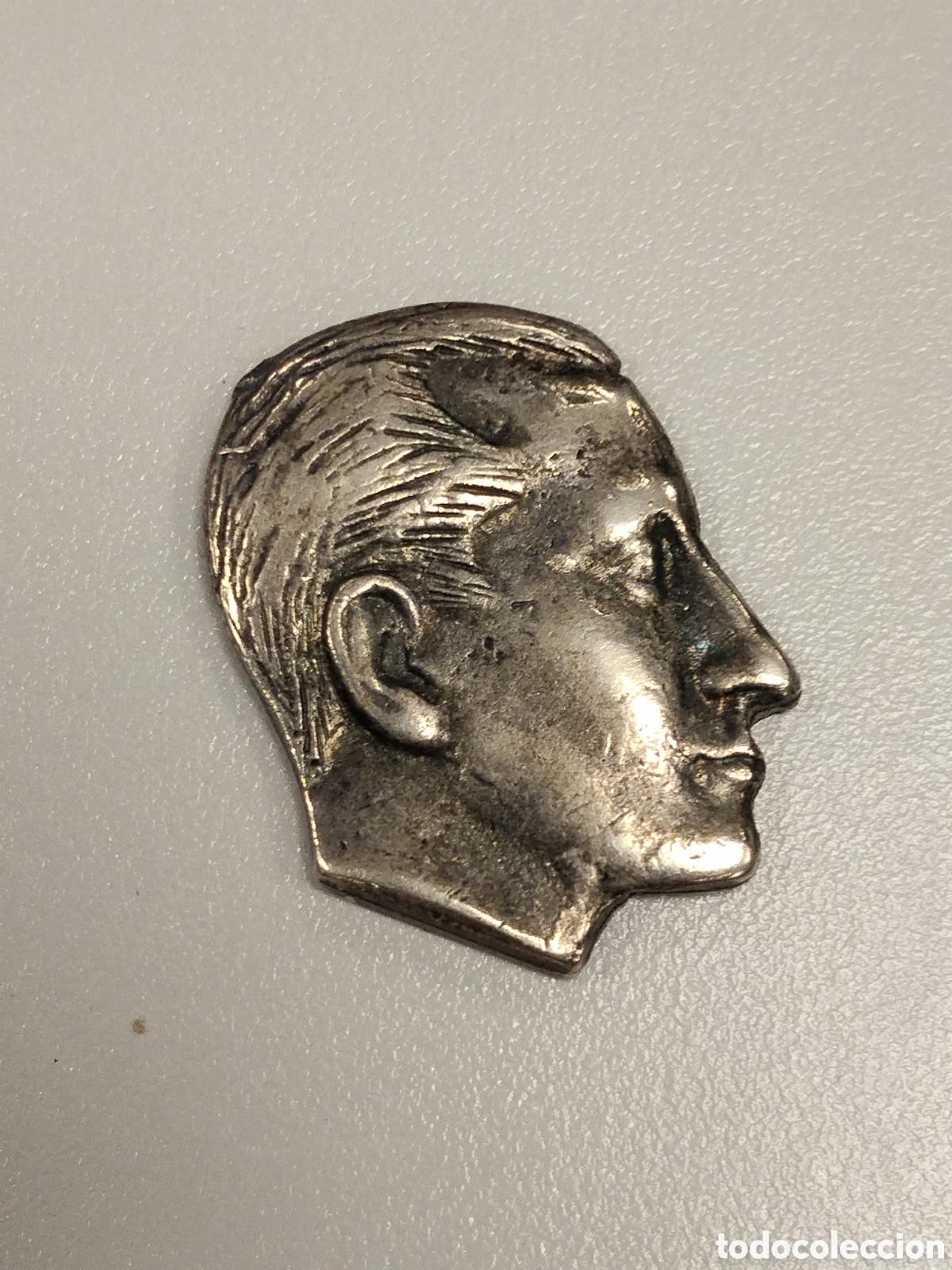 Militaria: Insignia Jos&eacute; Antonio primo de rivera.Falange post guerra civil.falangista.requete.patriotico.naciol