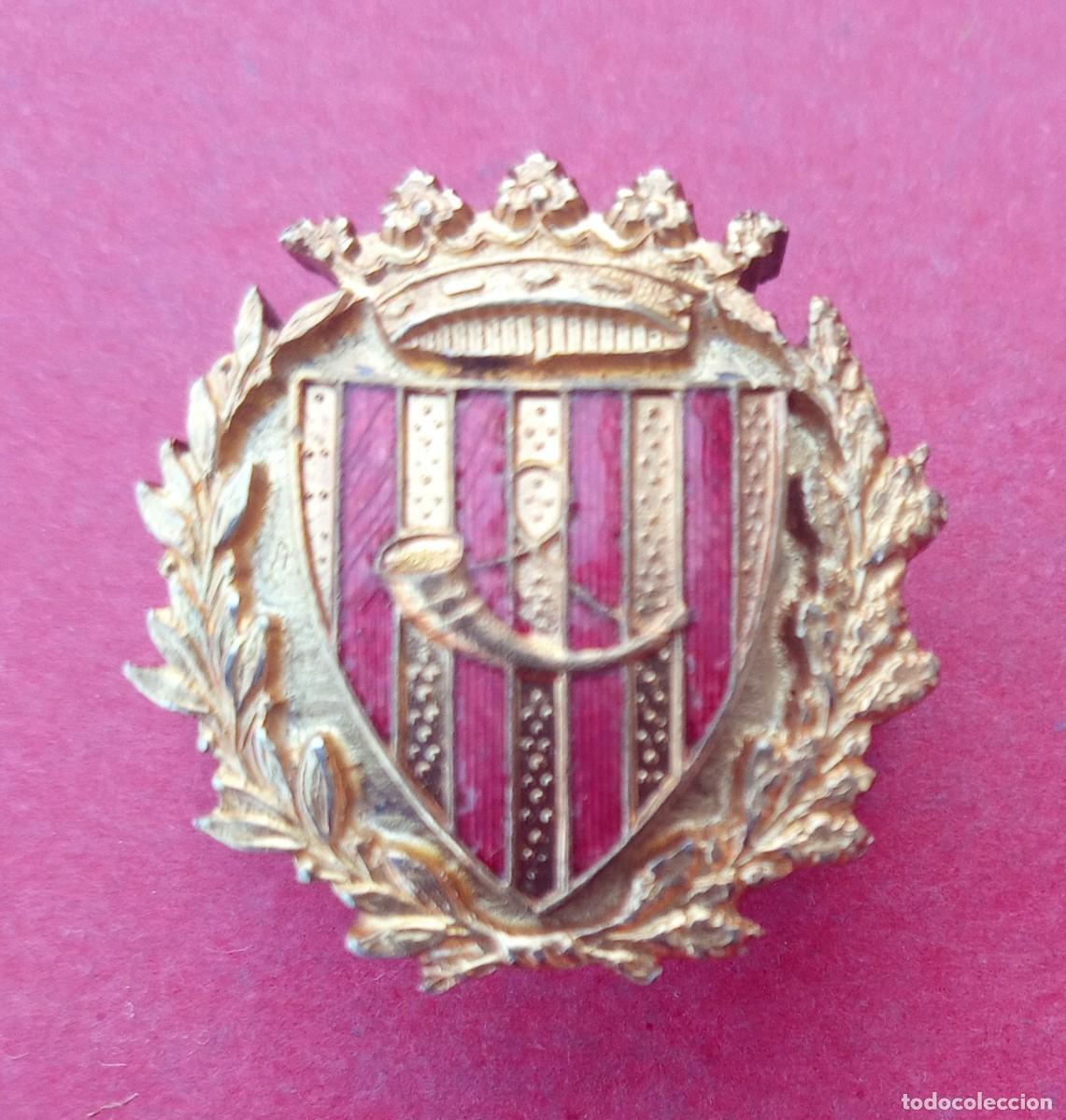 Militaria: Hist&oacute;rica Insignia Antigua del Ayuntamiento de Cormella.