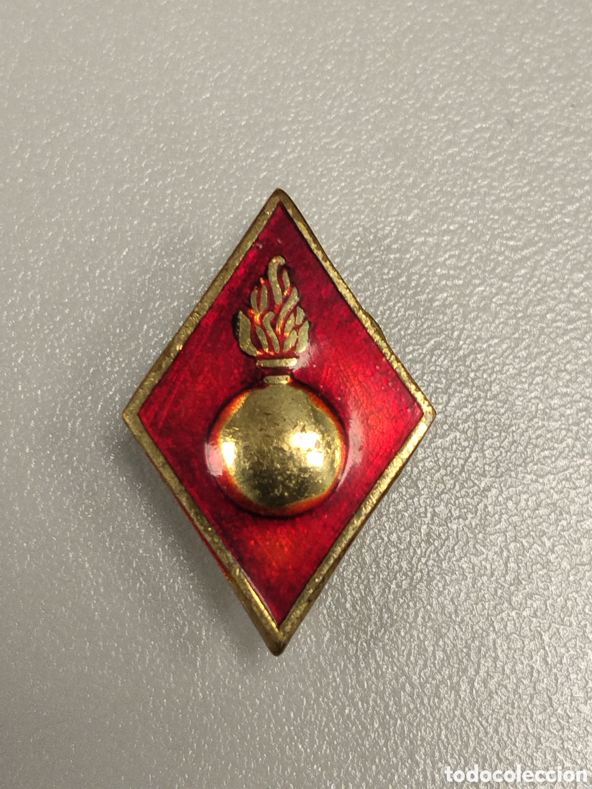 Military Antiques: Insignia de ojal militar post guerra civil artiller&iacute;a.ejercito espa&ntilde;ol.franco.legion.regulares