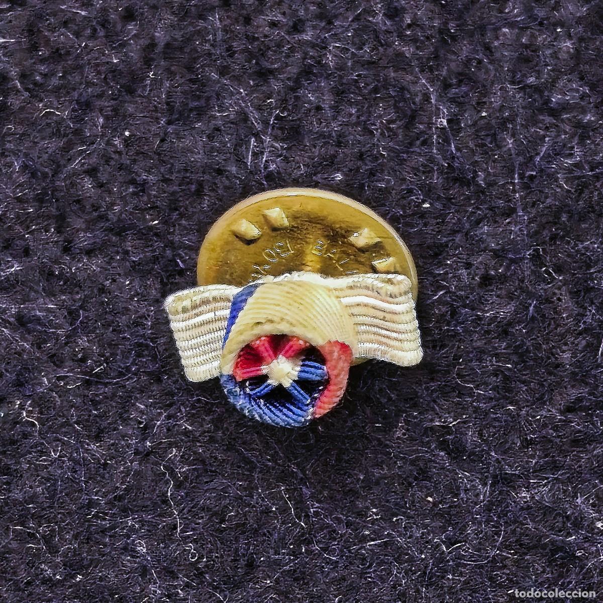 Militaria: INSIGNIA DE SOLAPA DE LA MEDALLA HONOR POR ACTO DE VALENTIA . REP. FRANCESA