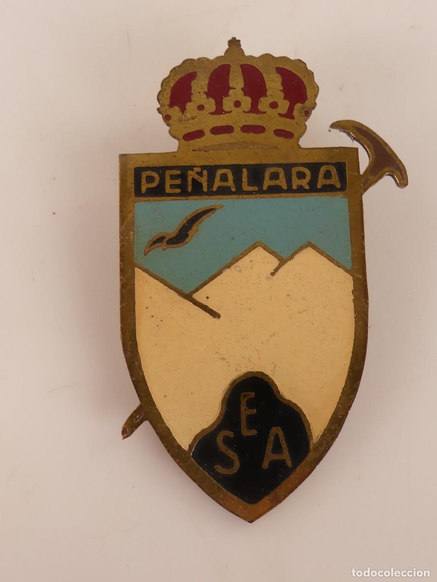 Militaria: INSIGNIA MONTANISMO PE&Ntilde;ALARA
