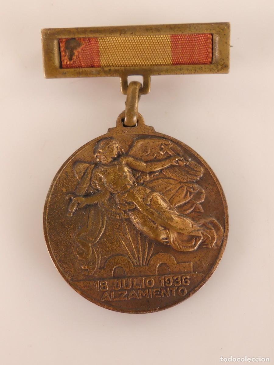 Militaria: Medalla condecoraci&oacute;n. alzamiento 18 julio 1936 - Victoria 1 abril 1939