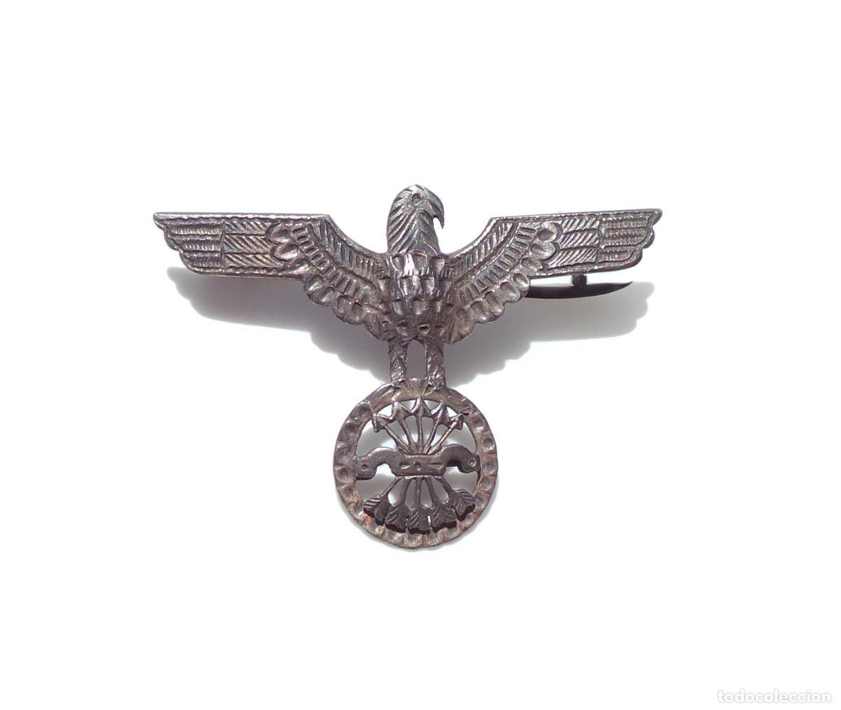 Militaria: INSIGNIA &Aacute;GUILA CON YUGO Y FLECHAS. DIVISI&Oacute;N AZUL. EMBLEMA ORFEBRER&Iacute;A.