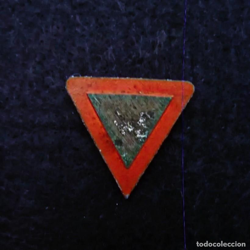 Militaria: INSIGNIA DE TAG DER POLIZEI. CEDA EL PASO. DIA DE LA POLICIA ALEMANA. A&Ntilde;O 1941