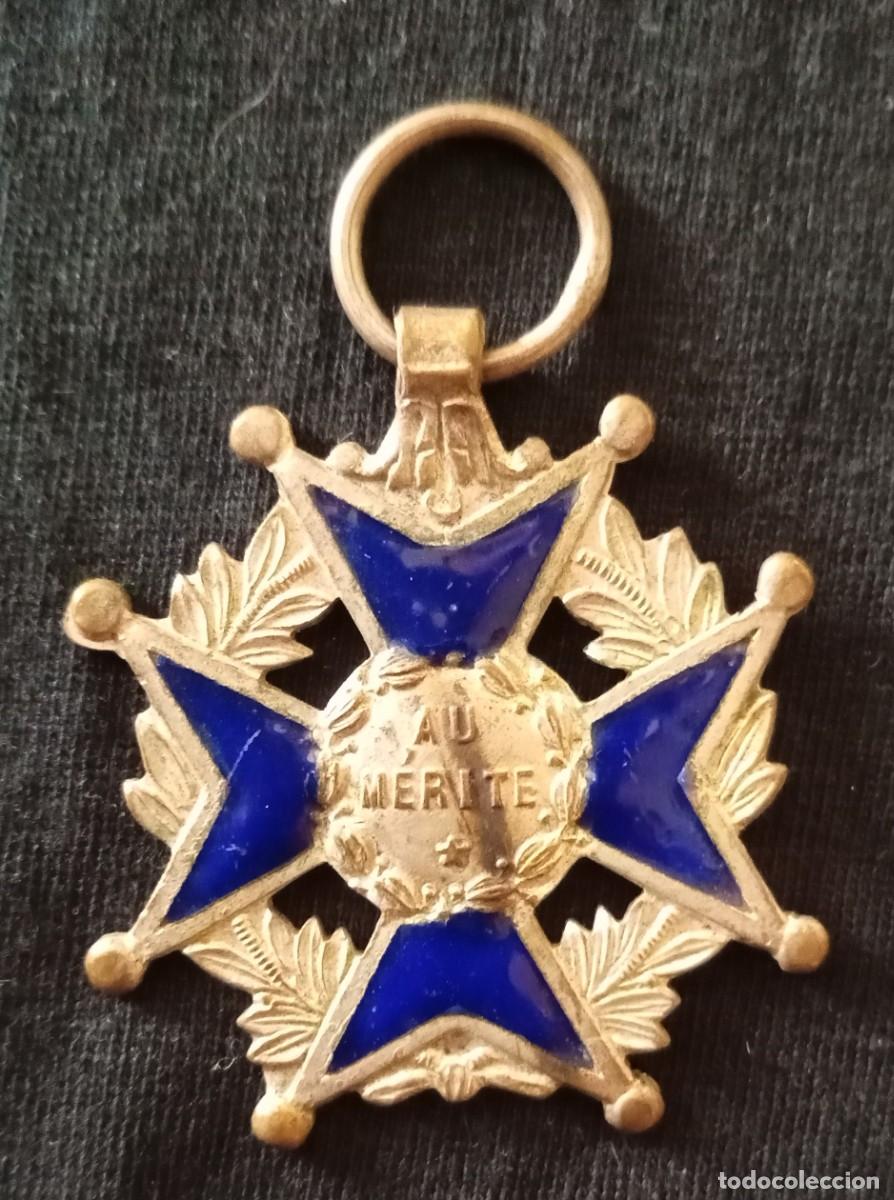 Militaria: Au merite. Medalla antigua con esmaltes.