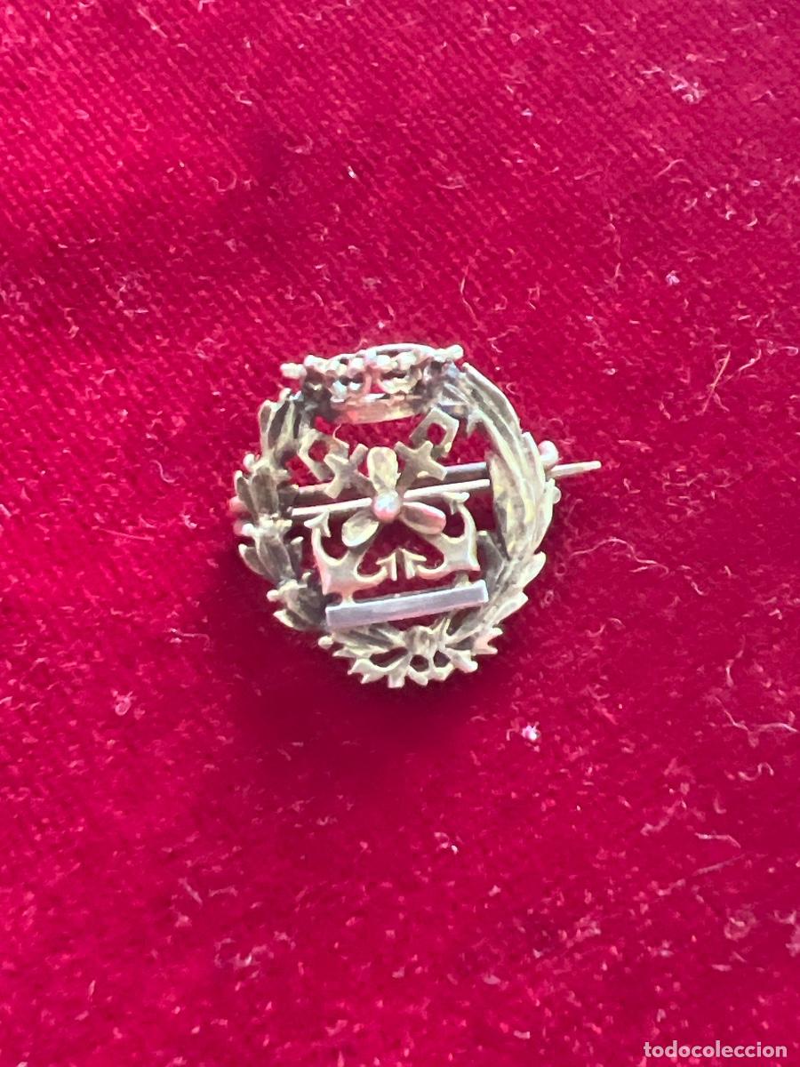 Militaria: Pin militar de plata. - Foto 1