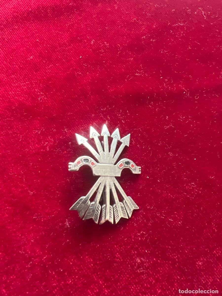 Military Antiques: Insignia Falange epoca de Franco